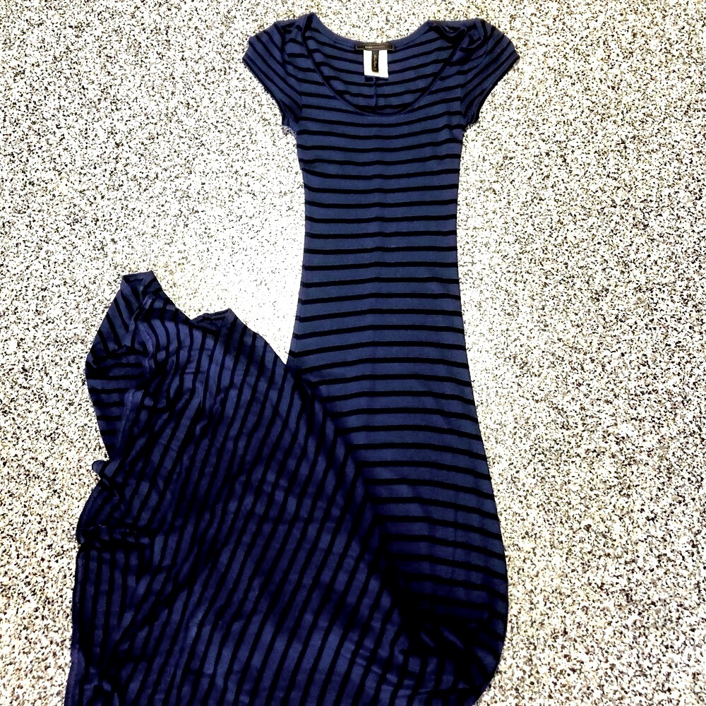 BCBG ✦ Flowie Hem Stretchy Stripped Blue Maxi Dress (XS/S)
